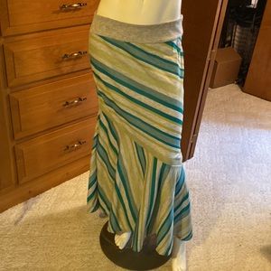 Tribal sexy, fun maxi skirt!